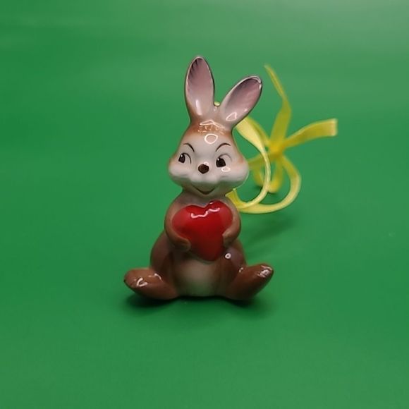 Goebel Easter "Picks of the Litter" 6 piece Rabbit ornament set - Picture 7 of 12